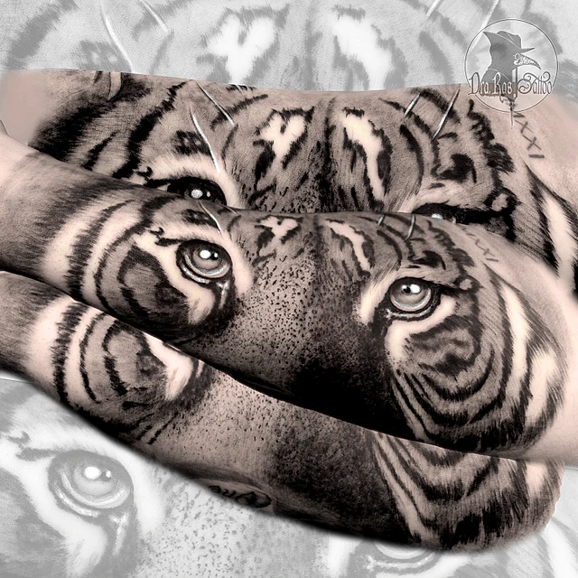  Tatuaje de ojos de tigre